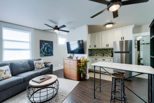 Фотографии гостевого дома
The Chic Guest Retreat in Old Town near CSU!