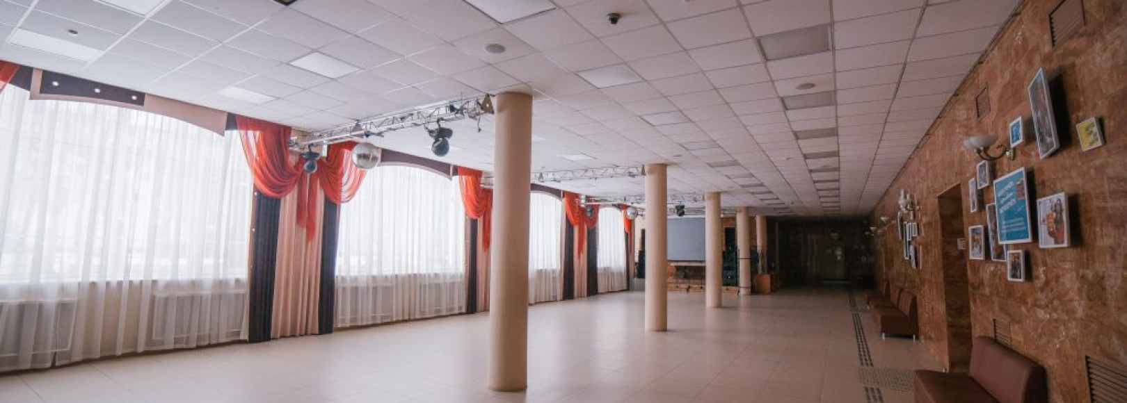 Фотография фойе Фойе Дворца Молодёжи