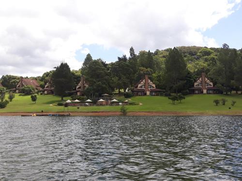 Фотография гостиницы Pine Lake Resort