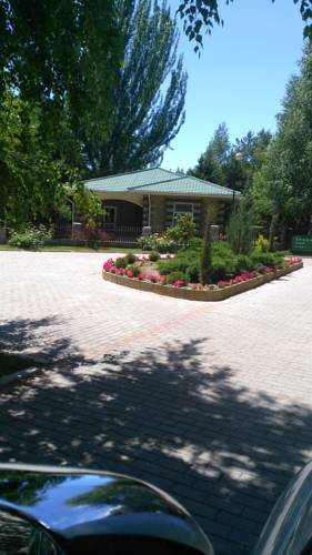 Фотографии мини отеля
Коттедж в центре отдыха Радуга