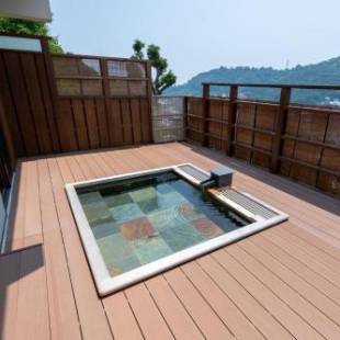 Фотографии гостевого дома
Onsen Ryokan -Suikoen-