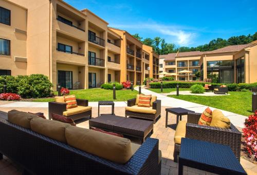 Фотография гостиницы Courtyard by Marriott Tarrytown Westchester County