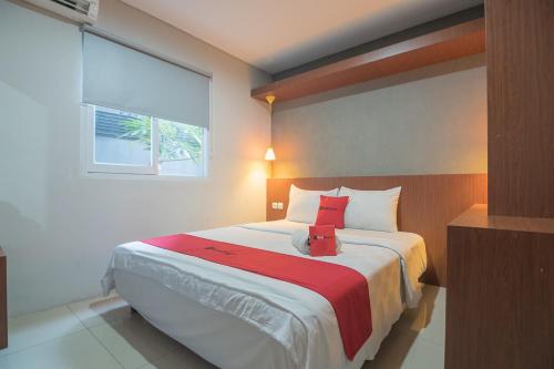 Фотография гостиницы RedDoorz Plus @ Dago Pojok 3