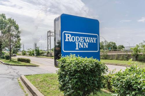 Фотография гостиницы Rodeway Inn Louisville
