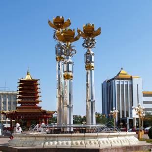 Фотография достопримечательности Фонтан Три лотоса