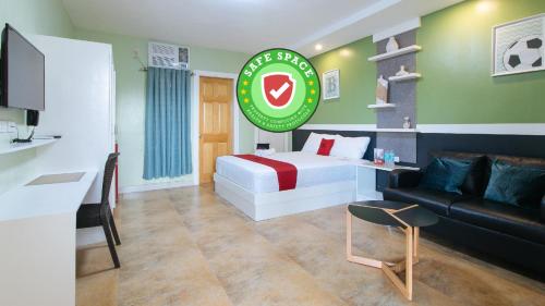 Фотография гостиницы RedDoorz near Lapasan Plaza Cagayan de Oro