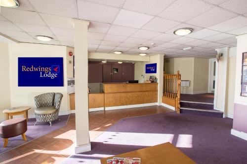 Фотография гостиницы Redwings Lodge Solihull