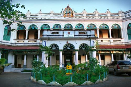 Фотография гостевого дома Chettinadu Mansion – An Authentic Heritage Palace