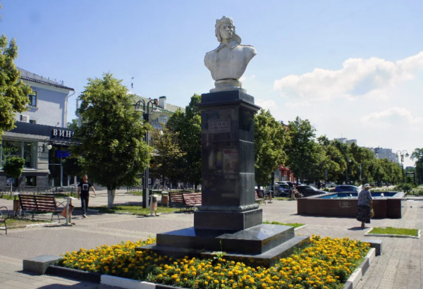 Фотография памятника Памятник гвардии старшему лейтенанту А. И. Попову