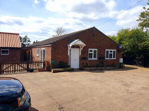 Фотография гостевого дома Sherwood Bungalow 3 Bedroom Entire Property