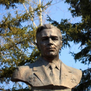 Фотография памятника Памятник М. К. Янгелю