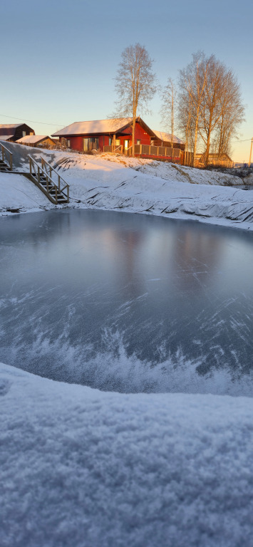Фотография Коттеджа Частный дом Уютный дом со своим катком