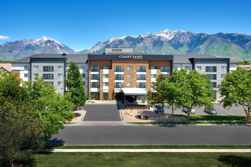Фотография гостиницы Courtyard by Marriott Salt Lake City Sandy
