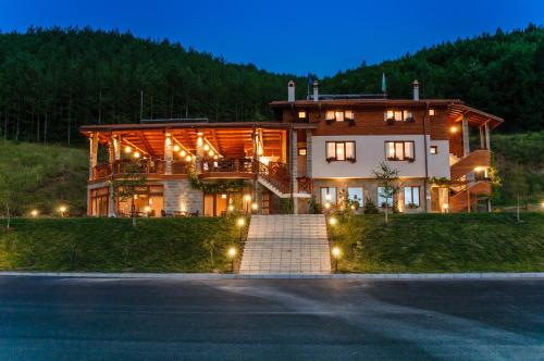 Фотография гостиницы Alpine Garden Hotel (Trayanovi Dvori)