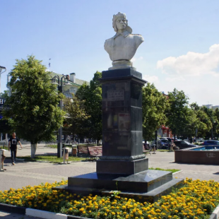 Фотография памятника Памятник гвардии старшему лейтенанту А. И. Попову