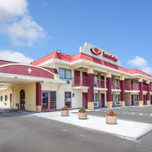 Фотографии гостиницы 
            Econo Lodge Kearney