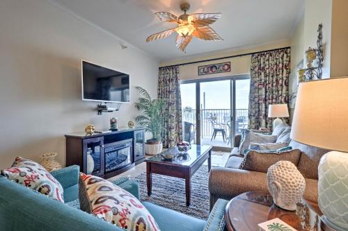 Фотографии гостевого дома
Lavish Beachfront Biloxi Condo with Pvt Patio and Pool!