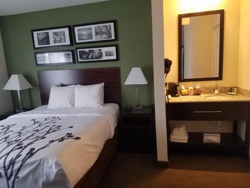 Фотография гостиницы Sleep Inn Kansas City International Airport