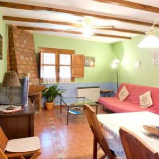 Фотографии гостевого дома
4 bedrooms house with terrace and wifi at Robledillo de Gata