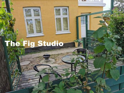 Фотографии мини отеля
The FIG Studio self-catering - "Den Gule Svane"- near Rønne & Beach