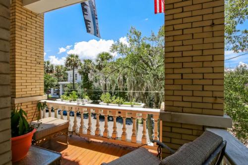 Фотография гостевого дома JBH 115 W 2nd Apt #3