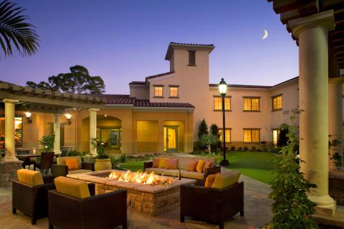Фотография гостиницы Courtyard by Marriott Santa Barbara Goleta