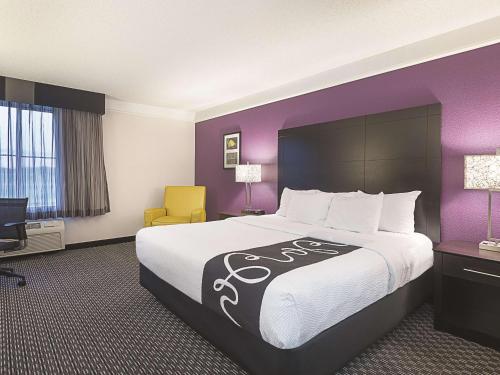 Фотография гостиницы La Quinta Inn by Wyndham Miami Airport North