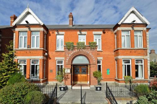 Фотография гостиницы Maples House Hotel