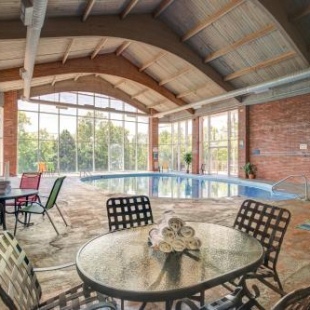 Фотография гостиницы Southern Oaks Inn Near IMAX