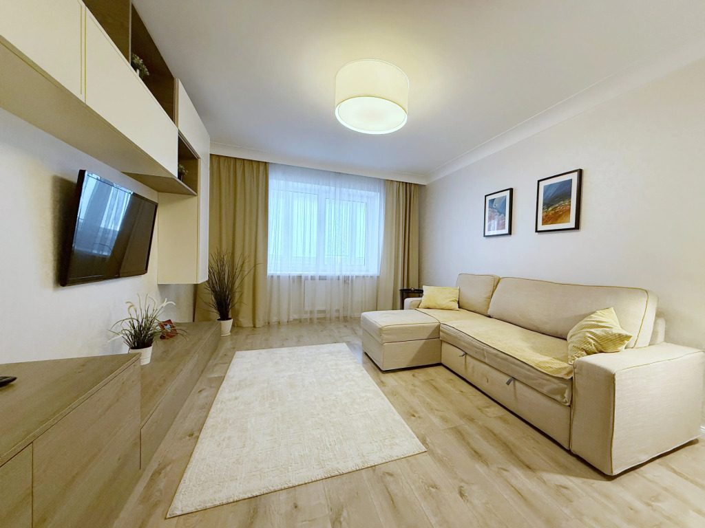 Фотография квартиры Апартаменты 4-комнатные HomeApart Сторожовская 8 (2)