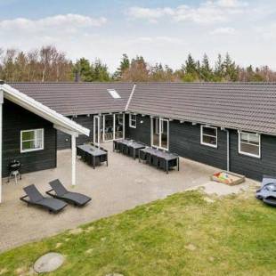 Фотографии гостевого дома
Ten-Bedroom Holiday home in Blåvand