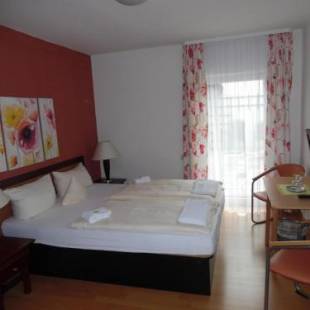 Фотографии гостевого дома 
            Hotel Edelweiß