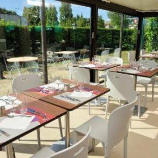 Фотографии гостиницы 
            Campanile Valence Sud