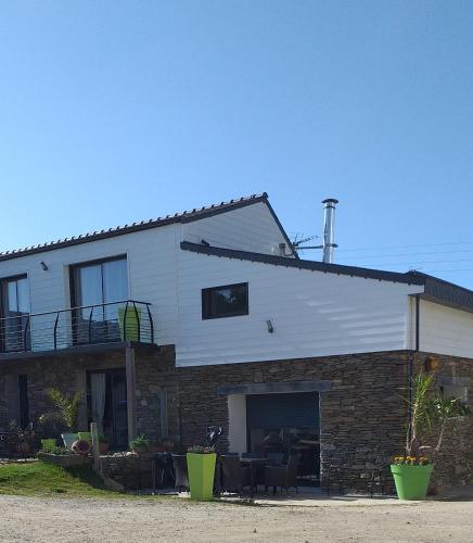 Фотография гостевого дома Gite de kernaet avec piscine