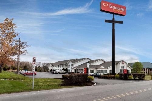 Фотография гостиницы Econo Lodge Inn and Suites