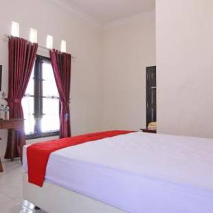 Фотография гостиницы RedDoorz Plus near Hotel Benua Kendari
