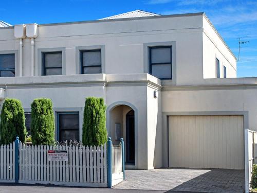 Фотография гостевого дома The Retreat