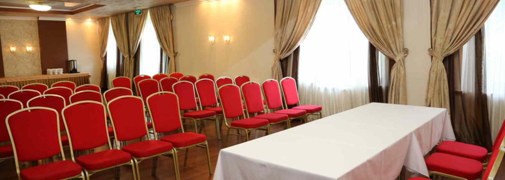 Фотография банкетного зала Крутики на 60 человек