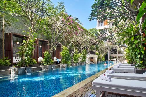 Фотография гостиницы Jambuluwuk Oceano Seminyak Hotel