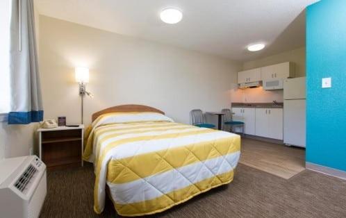 Фотография гостиницы InTown Suites Extended Stay Phoenix AZ - East