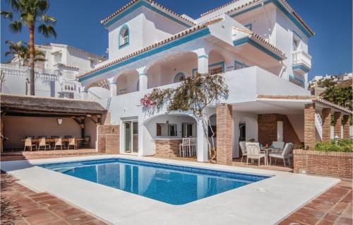 Фотографии гостевого дома 
            Five-Bedroom Holiday Home in Riviera del Sol