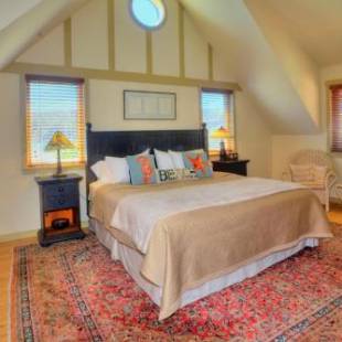 Фотографии гостиницы 
            The Eagle Harbor Inn