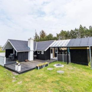 Фотография гостевого дома Holiday home Blåvand CCXX