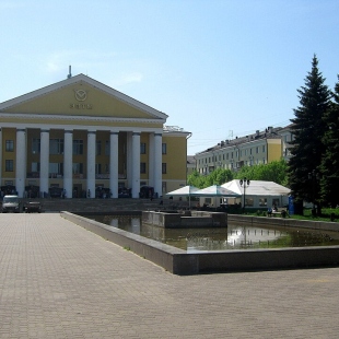 Фотография домов культуры Культурный центр Октябрь