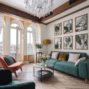 Фотография квартиры Апартаменты Minin Apartments 3 этажа с башней, балконом и панорамным видом на Аничков мост 170 кв.м.