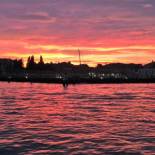 Фотография гостевого дома Harry s Canal View NEW Property 2022