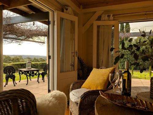 Фотографии гостевого дома 
            El Camino country cottage with terrace and stunning views