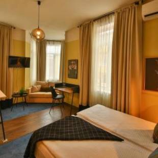 Фотографии гостиницы 
            JUST rooms & wine