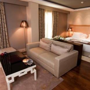 Фотографии гостиницы 
            Nexus Valladolid Suites & Hotel