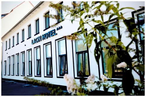 Фотография гостиницы Hotel LACIN